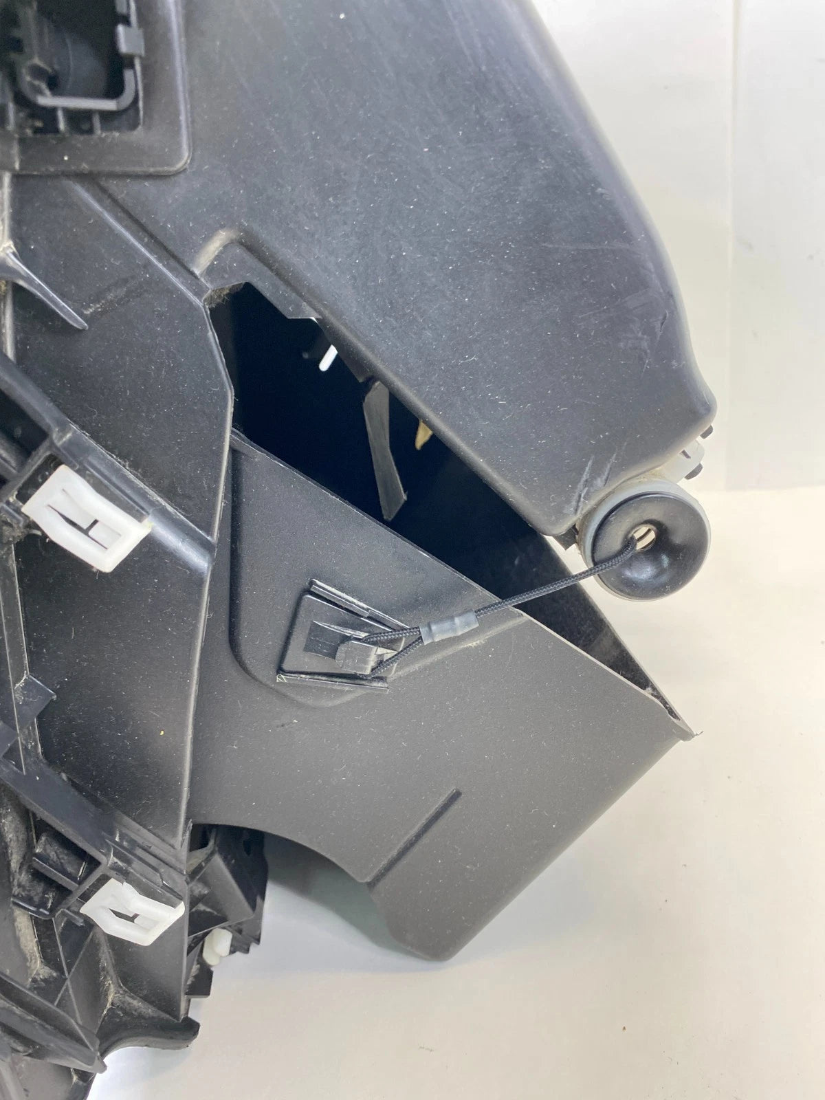 2011-2015 FORD EXPLORER GLOVE BOX STORAGE COMPARTMENT ASSY BB53-78044B88-A OEM