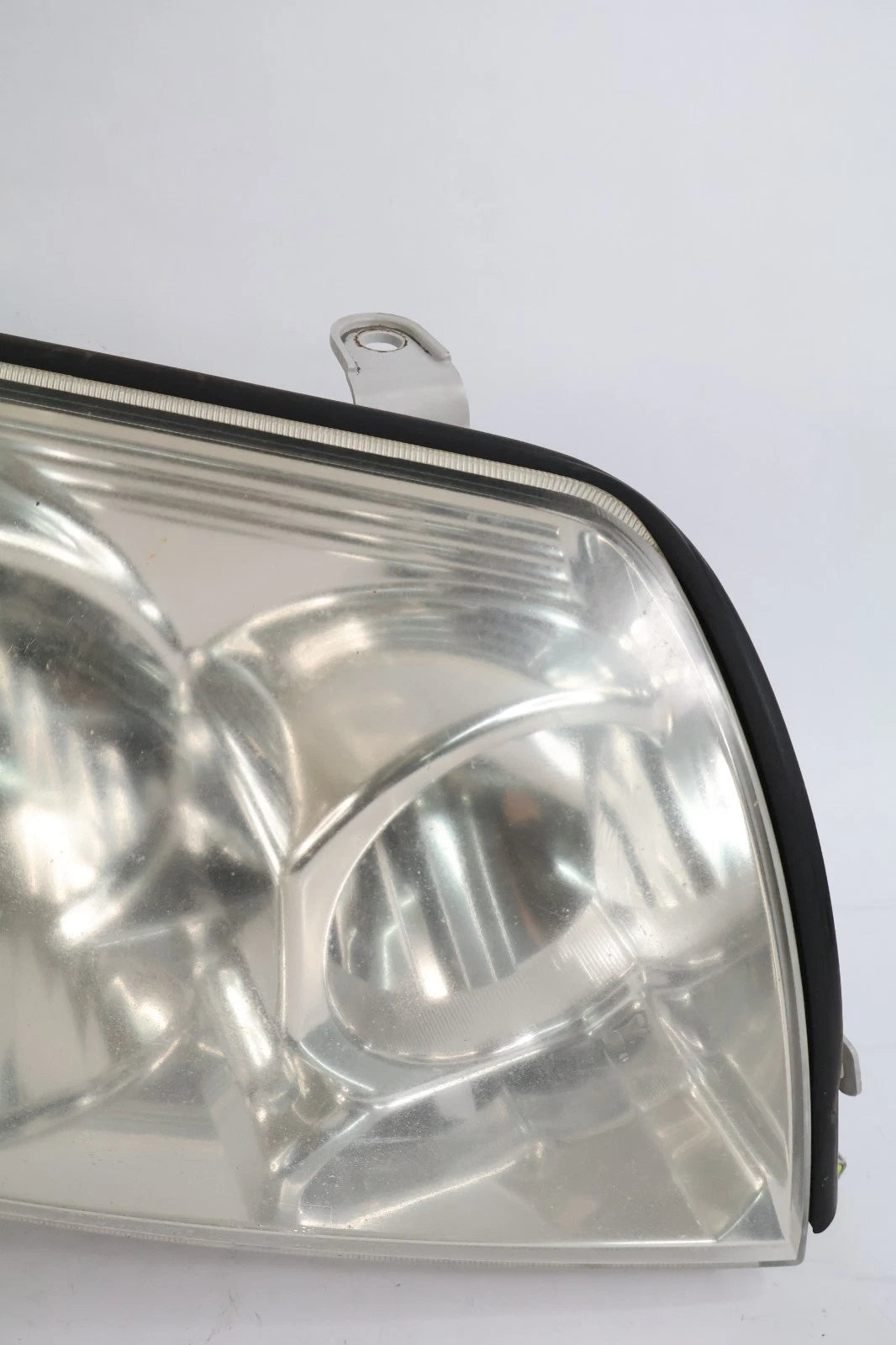 2003-2005 TOYOTA 4RUNNER FRONT RIGHT PASSENGER HEADLIGHT HEADLAMP HALOGEN OEM