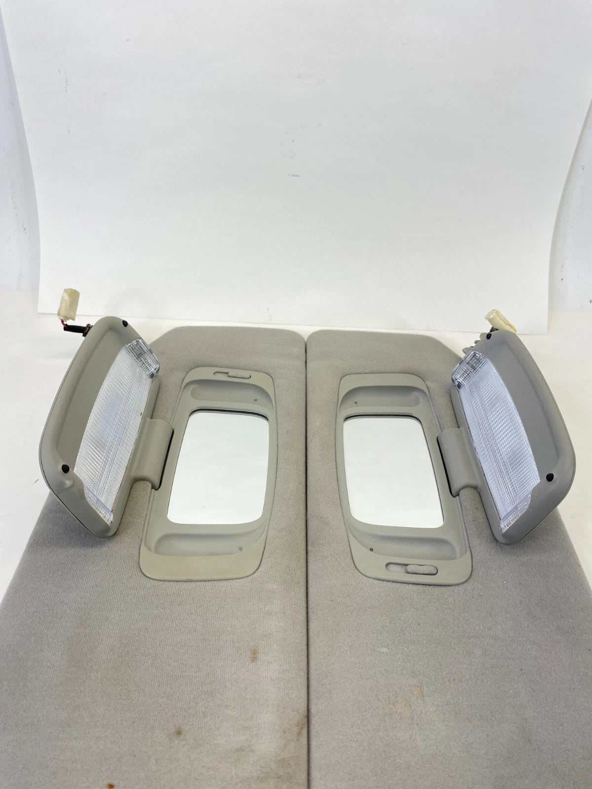 2006 TOYOTA AVALON ROOF LEFT & RIGHT SUNVISOR SUN VISOR SHADE PAIR SET OEM