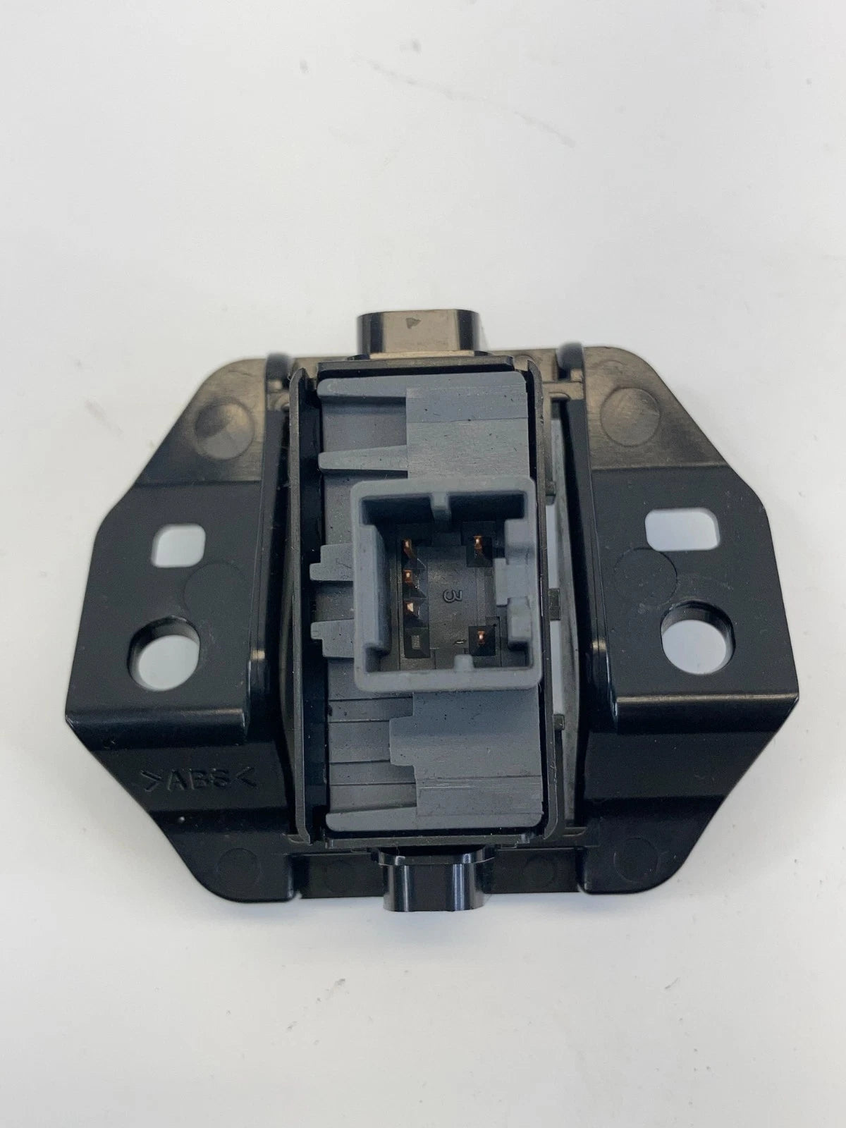 2006-2013 INFINITI M35 M45 G37 REAR TRUNK RELEASE OPEN CONTROL SWITCH BUTTOM