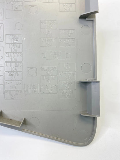 2008-2010 SATURN VUE DASH LOWER CENTER RIGHT SIDE FUSE BOX ACCESS DOOR COVER OEM