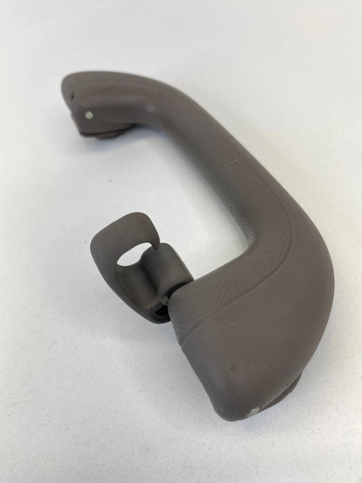 2010-2015 HYUNDAI TUCSON REAR LEFT DRIVER SIDE ROOF GRAB HANDLE ASSIST GRIP OEM