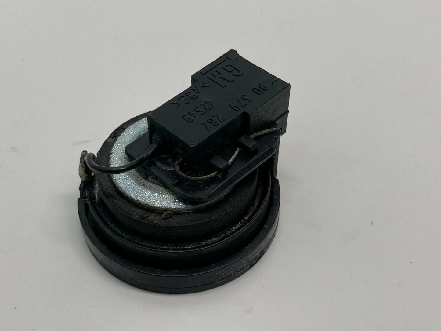01 02 03 04 05 SATURN L300 SERIES REAR RIGHT DOOR SPEAKER TWEETER 90379282 OEM