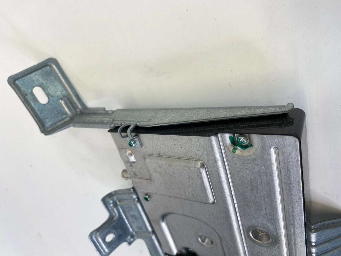 13 HYUNDAI SANTA FE SPORT COMMUNICATION TELEMATICS CONTROL MODULE 965104Z150 OEM