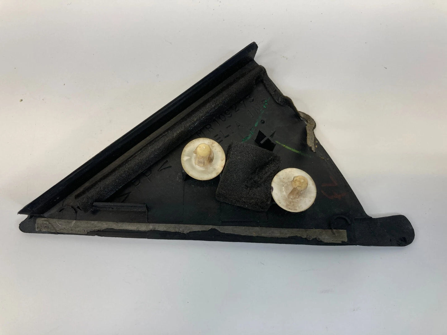 97-04 MONTERO SPORT FR LEFT DRIVER INNER DOOR SIDE MIRROR CORNER COVER MR109273