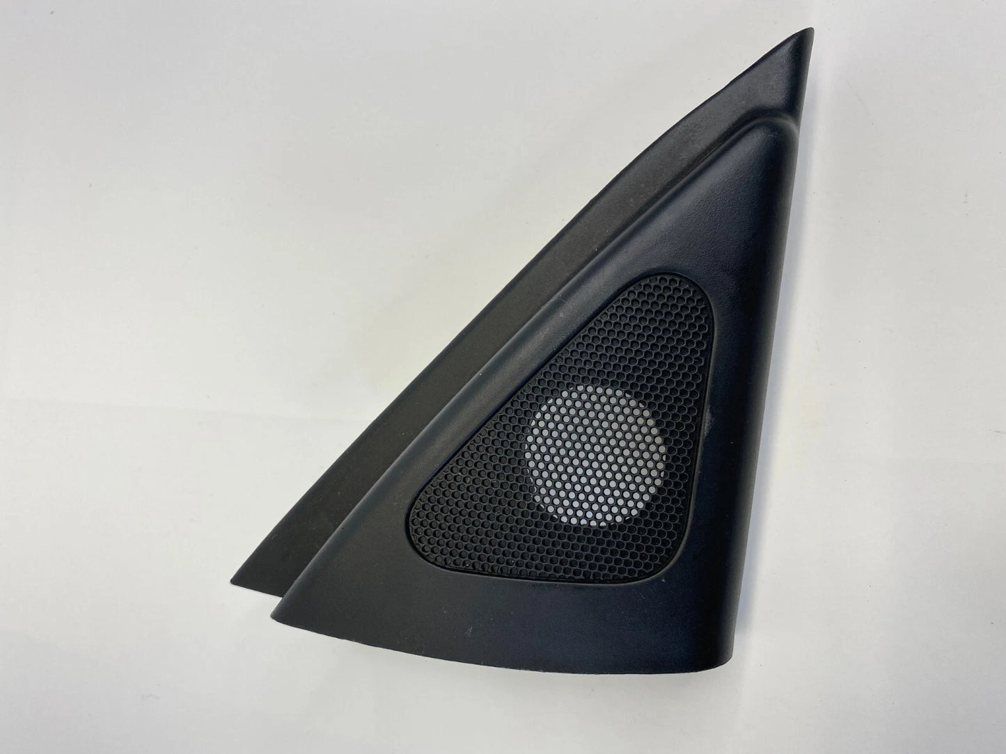 07-10 HYUNDAI ELANTRA FRONT RIGHT SIDE CORNER TWEETER COVER TRIM 87661-2H020 OEM