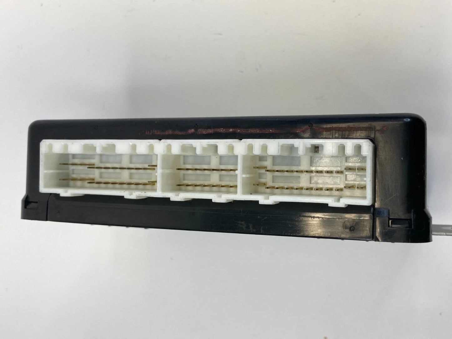2005-2007 KIA SPORTAGE TRACTION COMPUTER CONTROL MODULE ASSEMBLY 95410-1F300 OEM