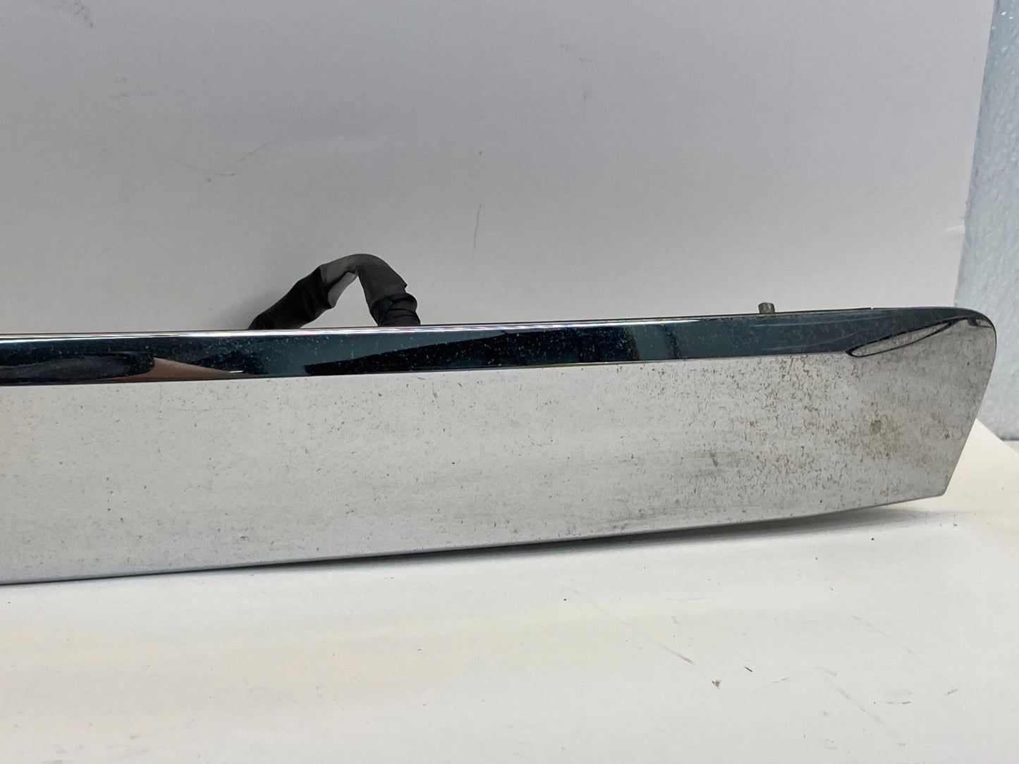 11 12 13 KIA SORENTO REAR TRUNK TAILGATE LID FINISH GARNISH PANEL TRIM PLATE OEM