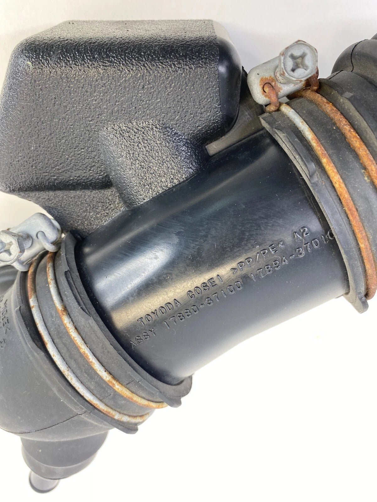2010-2015 TOYOTA PRIUS AIR INTAKE INLET TUBE HOSE OEM FACTORY 17880-37100