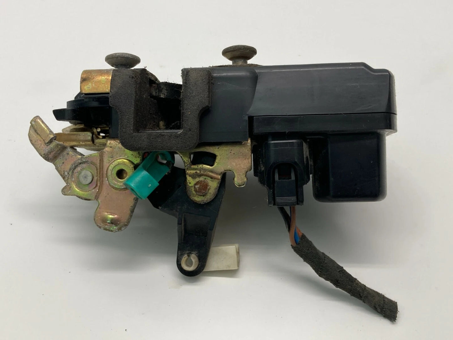 99-01 CHRYSLER LHS 98-04 CONCORDE INTREPID FRONT LEFT SIDE DOOR LOCK LATCH OEM