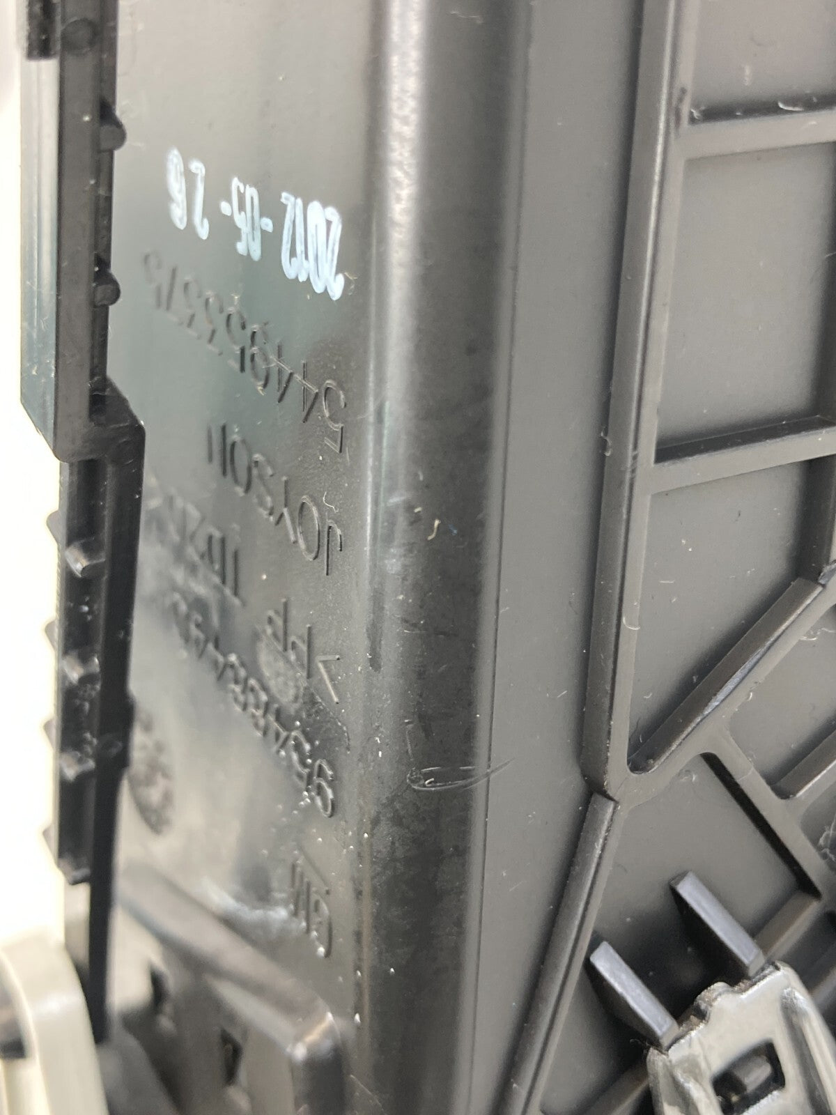 2013-2016 Chevrolet Cruze Center Dash Radio Surround Trim Bezel w/ Air Vent OEM