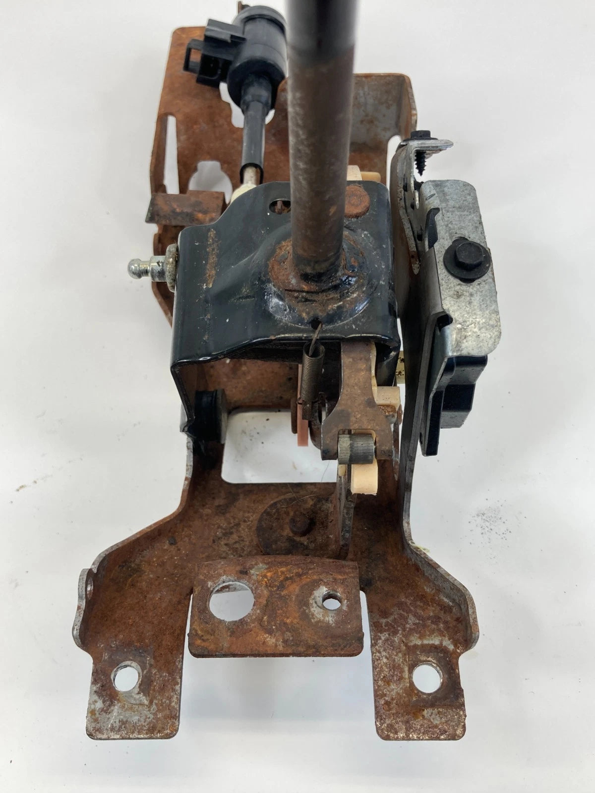 98 99 00 01 02 CHEVROLET CAMARO AUTOMATIC FLOOR GEAR SHIFTER LEVER HANDLE OEM