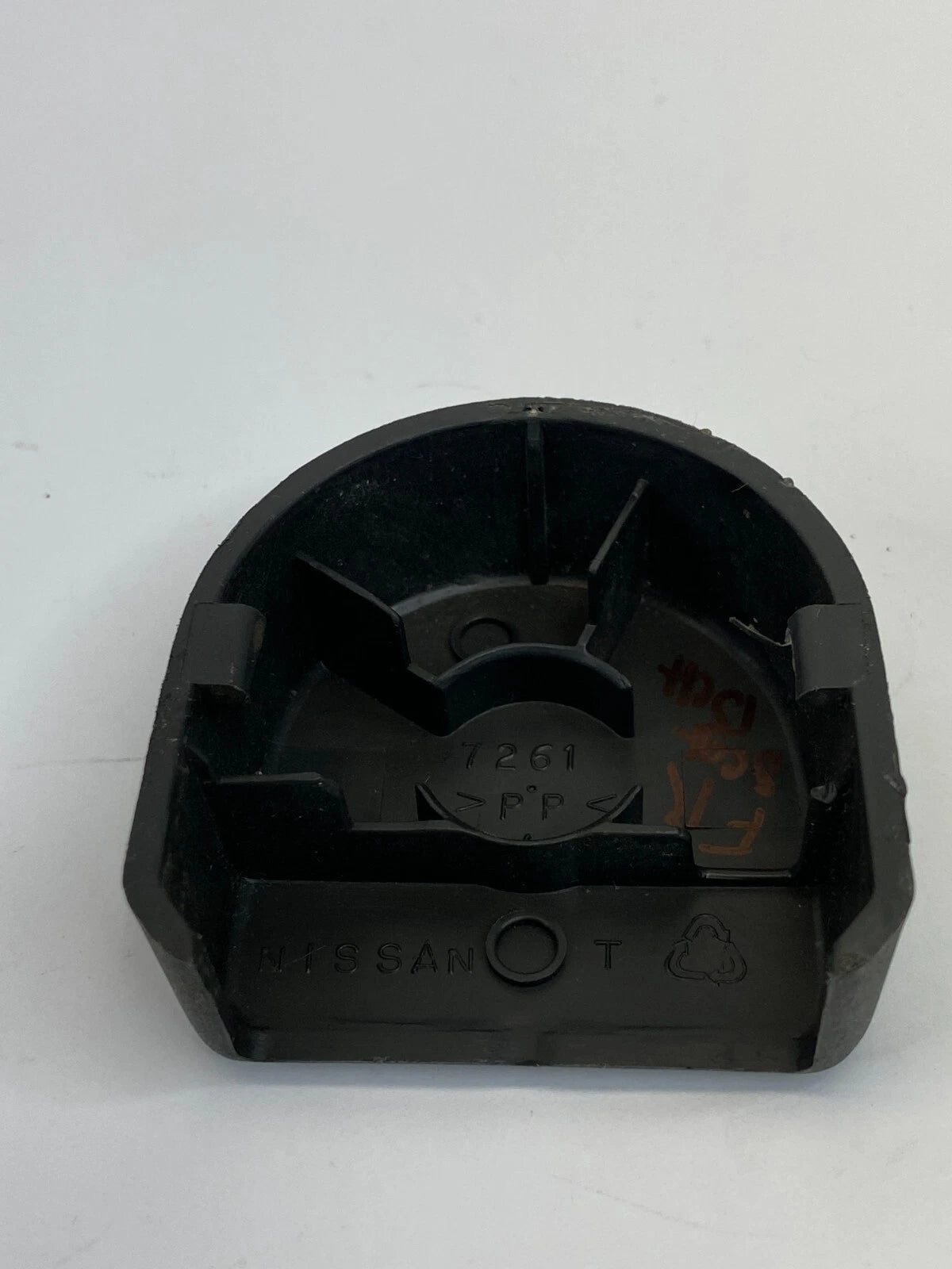 2005-2007 NISSAN XTERRA FRONT RIGHT SEAT BELT ANCHOR COVER TRIM CAP PANEL OEM