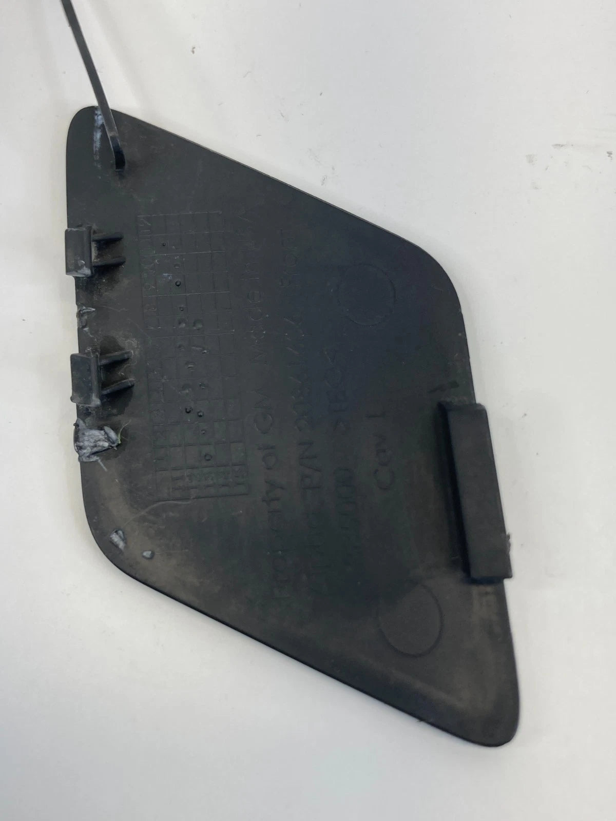 2013 2014 13 14 CADILLAC ATS FRONT BUMPER TOW EYE CAP COVER 20861606 OEM