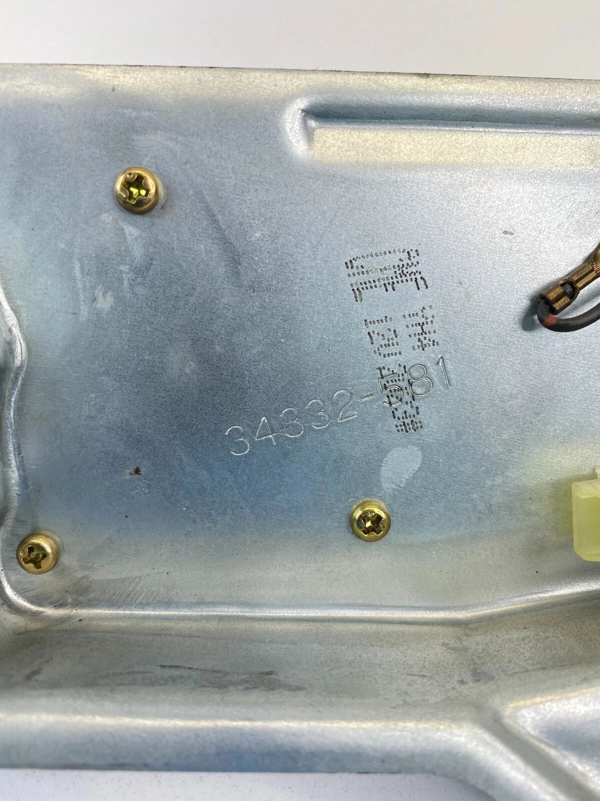 99 00 01 02 03 04 CHEVROLET CHEVY TRACKER REAR WINDSHIELD WIPER MOTOR 34332-581