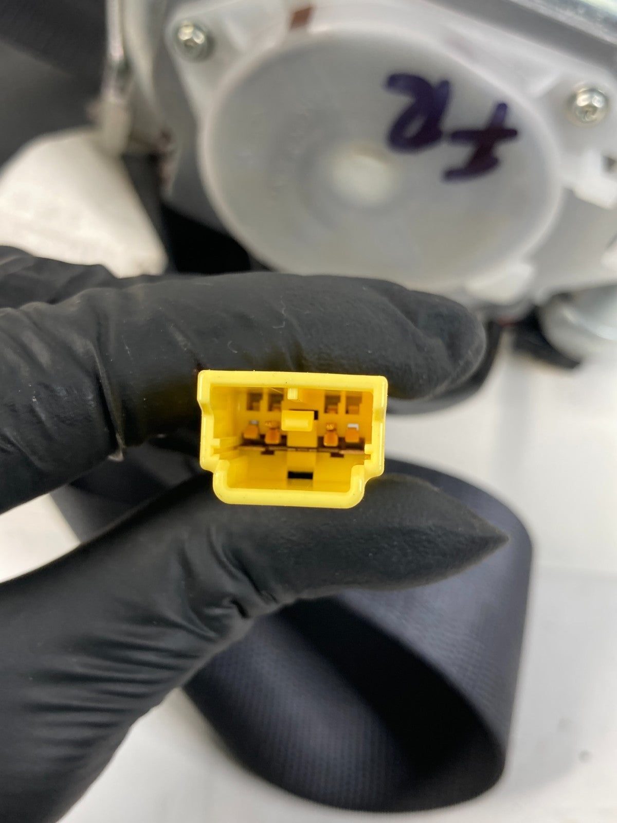 2010 2011 Honda Accord Crosstour Front Right Passenger Seat Belt Retractor OEM