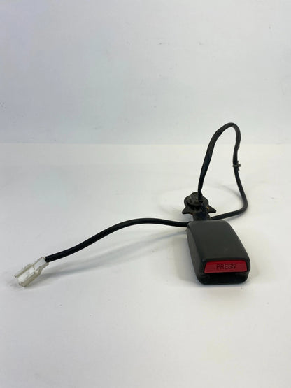 2005-2010 NISSAN XTERRA FRONT RIGHT PASSENGER SEATBELT BUCKLE RECEIVER BLACK OEM