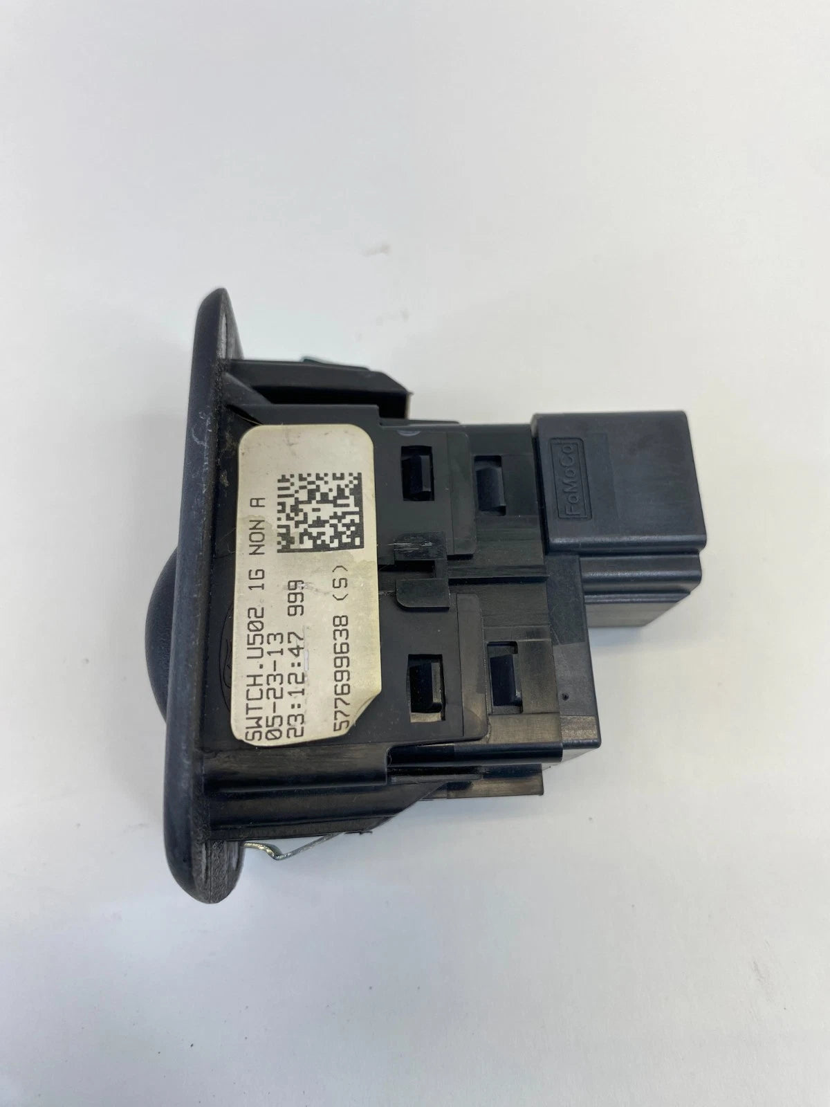 2011-2015 FORD EXPLORER REAR LEFT OR RIGHT DOOR WINDOW SWITCH BB5T-19529-ADW