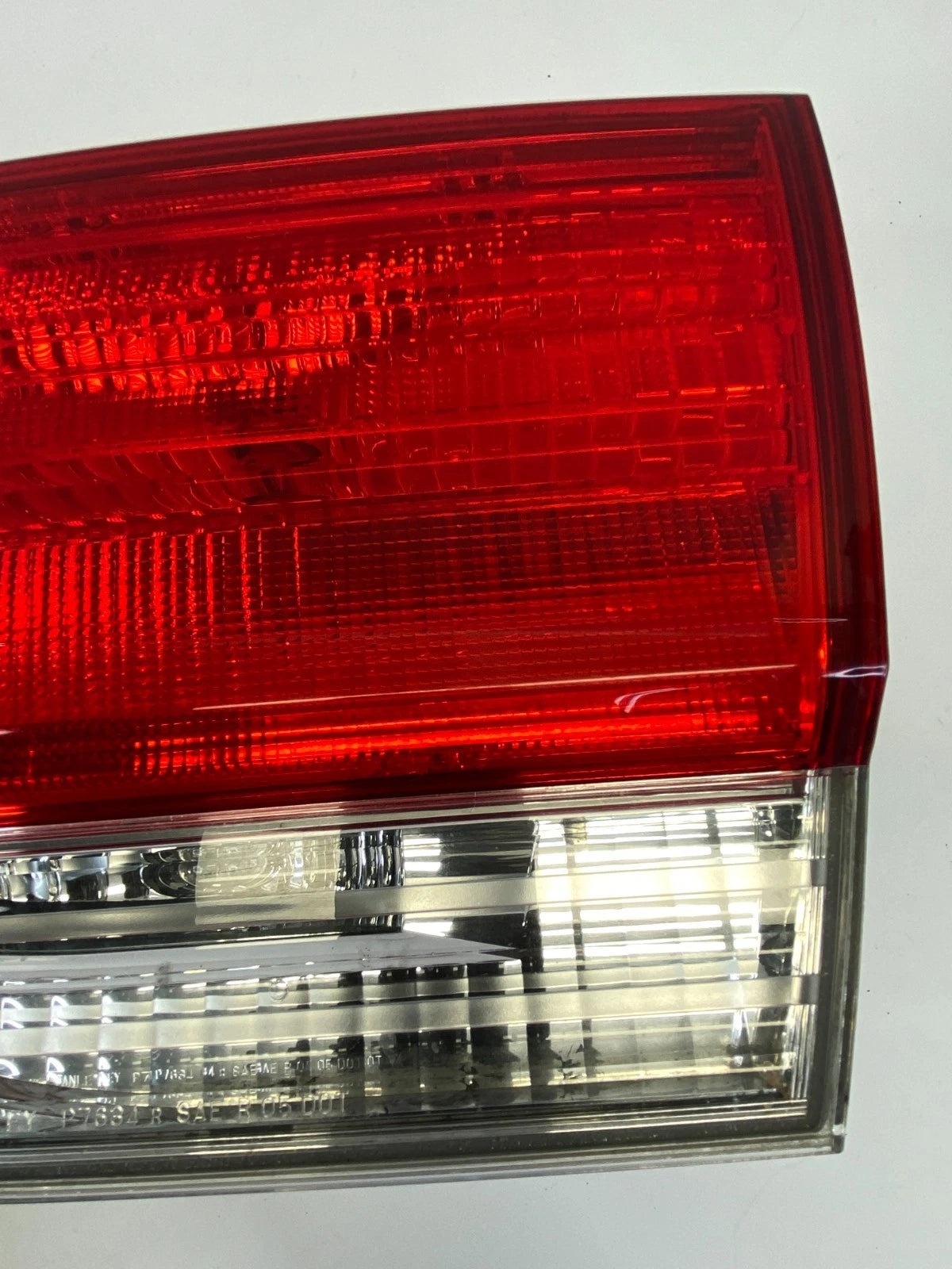 2008-2010 HONDA ODYSSEY RIGHT PASSENGER SIDE INNER TRUNK GATE TAIL LIGHT OEM
