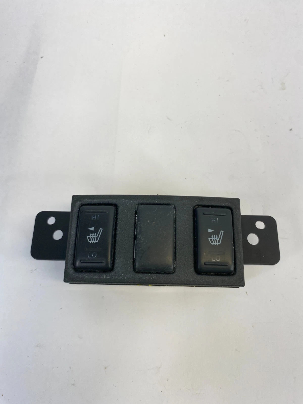 2003-2007 INFINITI G35 SEDAN LEFT & RIGHT HEATED SEAT SWITCHES PAIR SET W/ TRIM