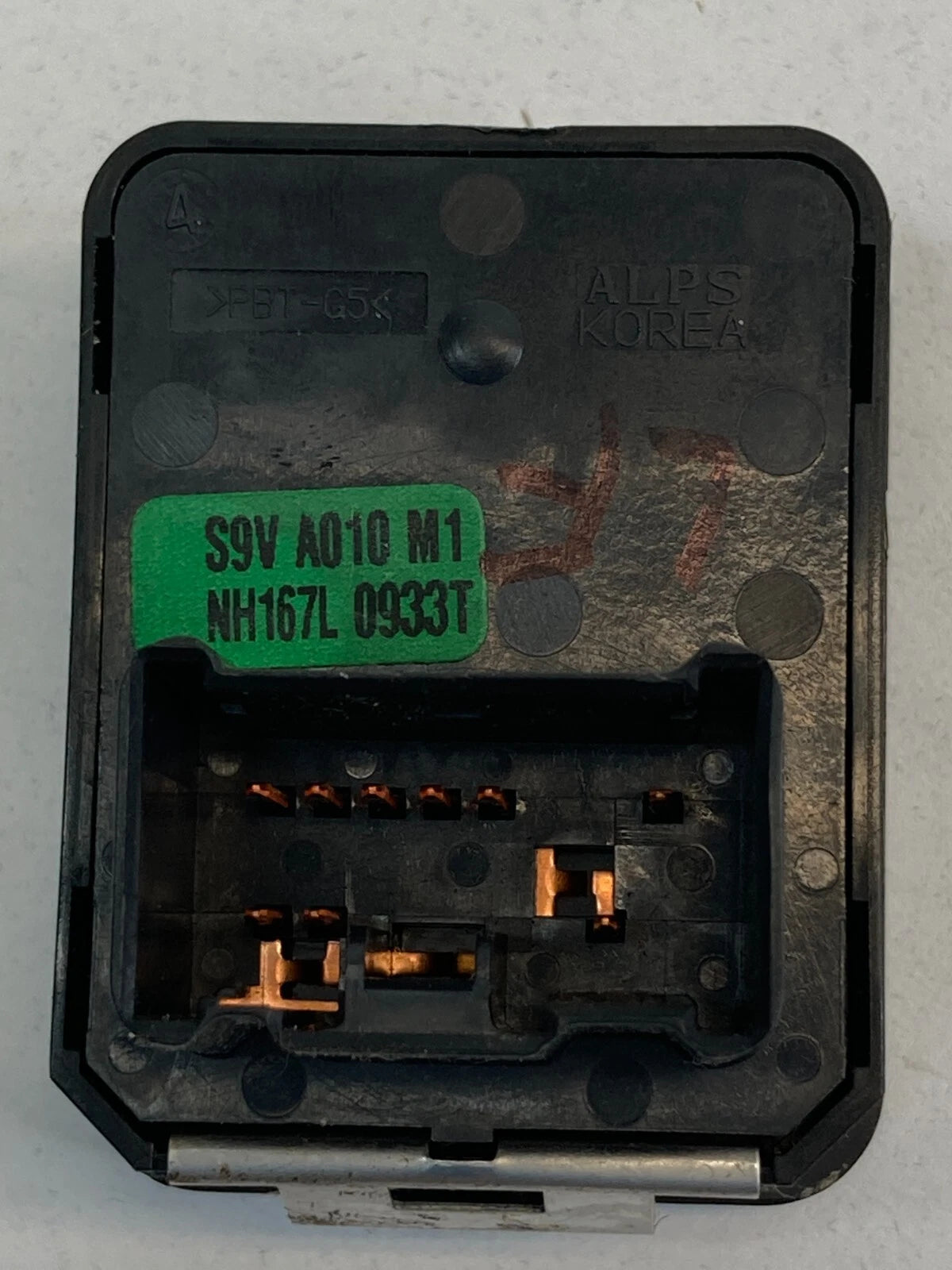 2003-2005 HONDA PILOT FRONT LEFT SIDE DOOR POWER MIRROR CONTROL BUTTON SWITCH