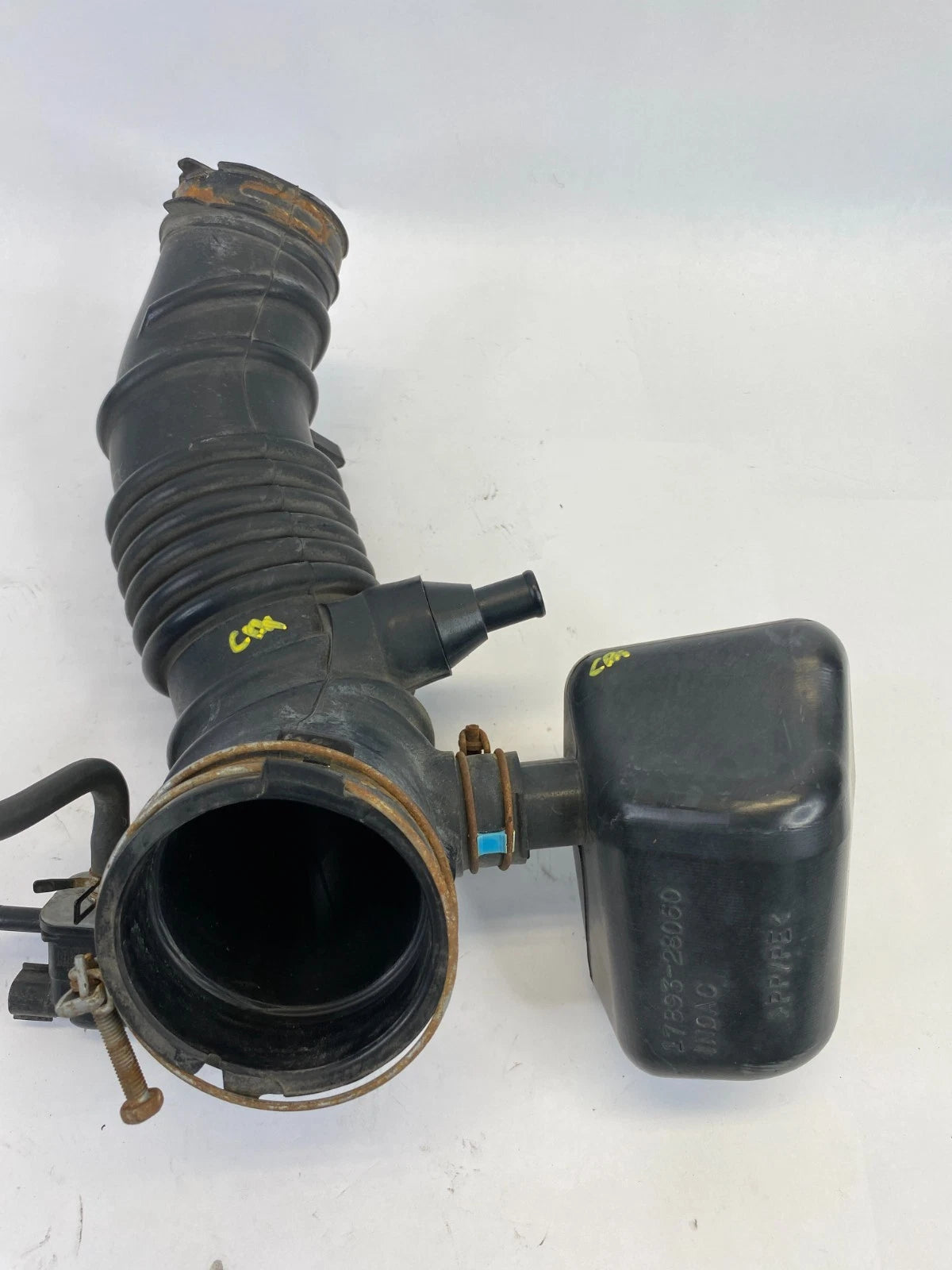 2006-2008 TOYOTA RAV4 2.4L ENGINE AIR INTAKE DUCT TUBE RESONATOR HOSE OEM