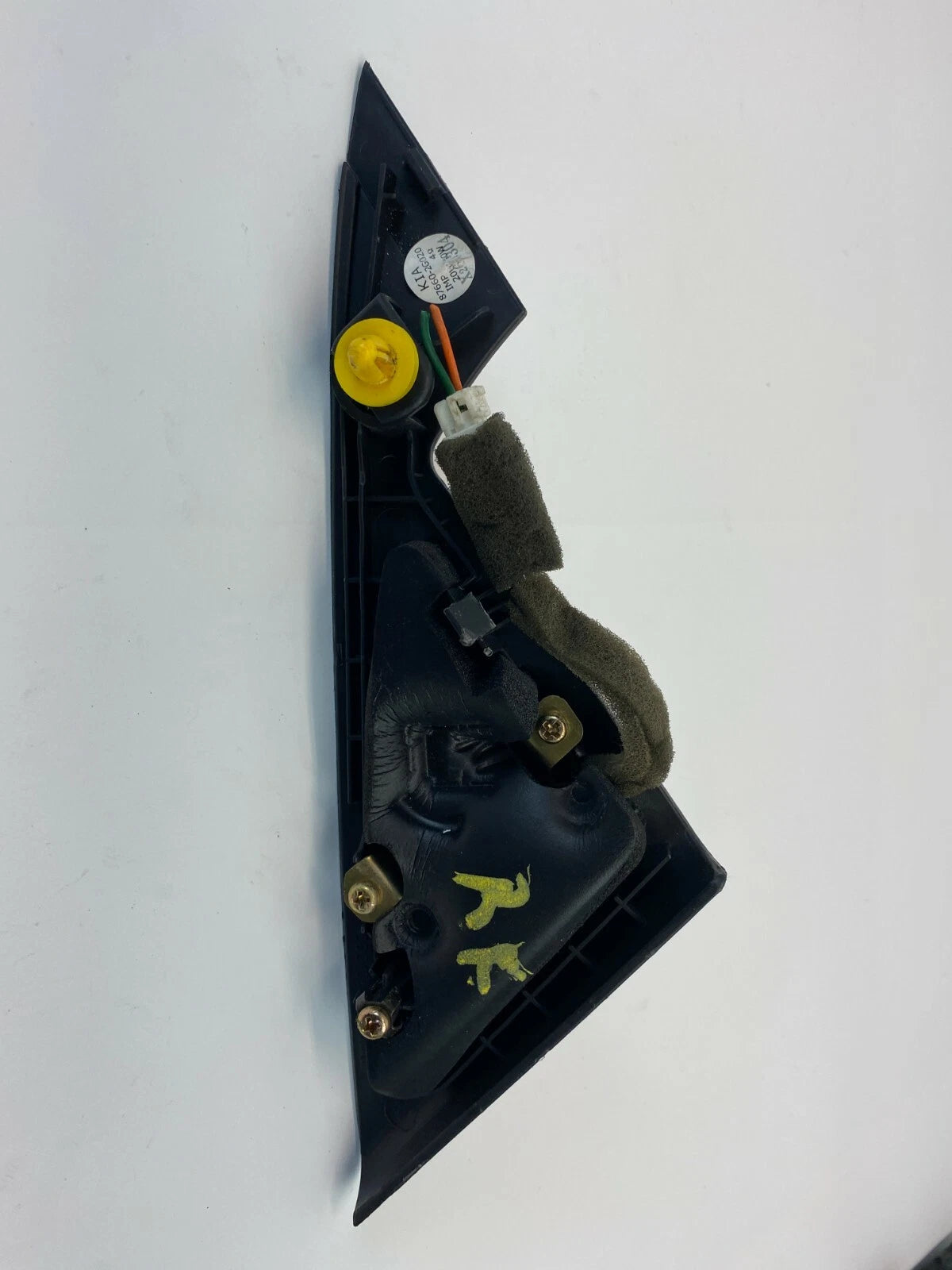 2006-2010 KIA OPTIMA FRONT RIGHT PASSENGER SIDE UPPER TRIANGLE TWEETER COVER OEM