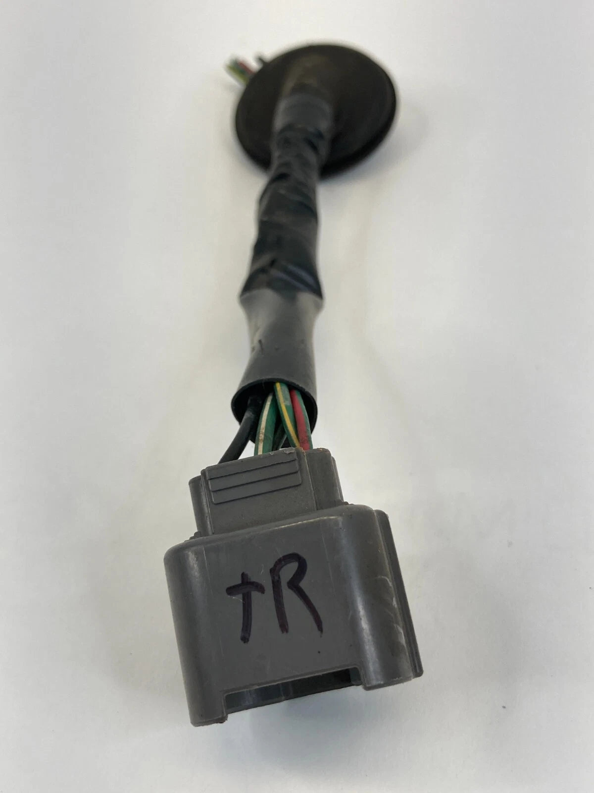 1997-2001 HONDA CR-V RIGHT TAILLIGHT SOCKET WIRE WIRING HARNESS CONNECTOR RR RH