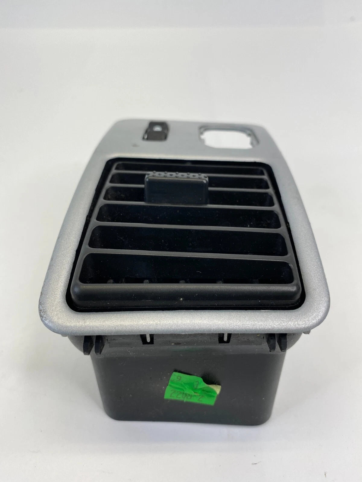 2007-2009 CHEVROLET EQUINOX FRONT LEFT SIDE A/C DASH AIR VENT GRILLE OUTLET OEM