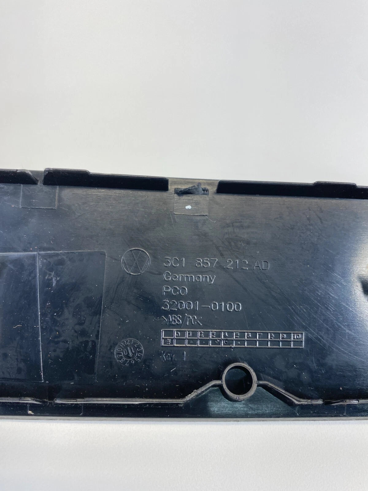 2009 2010 2011 VOLKSWAGEN CC DASH RIGHT PANEL COVER BEZEL TRIM 3C1857212AD OEM