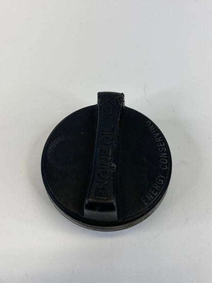 04 05 06 07 08 TOYOTA COROLLA 1.8L A/T ENGINE OIL FILLER LID TOP CAP COVER OEM