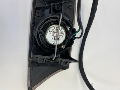 98-01 Audi A6 Quattro Front Left Side Interior Door Handle W/ Tweeter 4B0035399