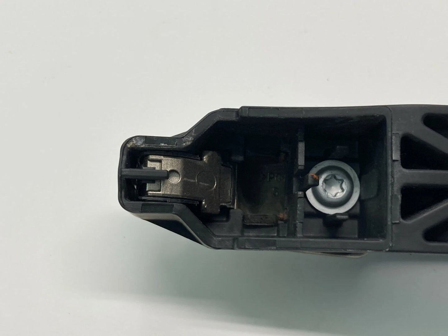 2004-2009 TOYOTA PRIUS REAR RIGHT SIDE OUTER OUTSIDE DOOR HANDLE ASSEMBLY OEM