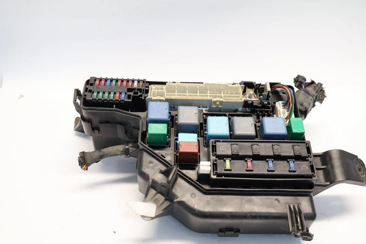 2004-2009 TOYOTA PRIUS UNDER HOOD FUSE RELAY JUNCTION BOX FRONT LEFT 82730-47300