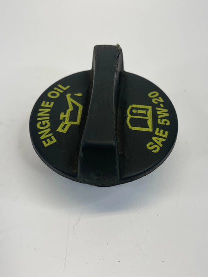 2006-2010 CHRYSLER TOWN & COUNTRY ENGINE OIL FILLER FLUID COVER CAP SAE 5W-20