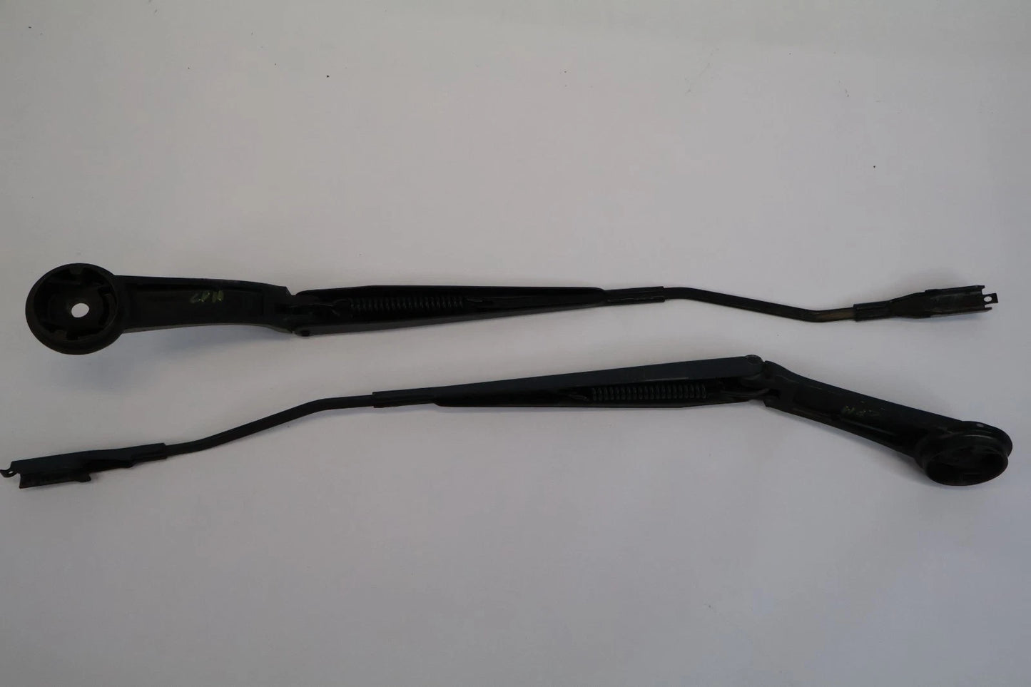 2012-2018 FORD FOCUS FRONT WINDSHIELD WIPER ARMS PAIR LEFT RIGHT OEM CM5117C495