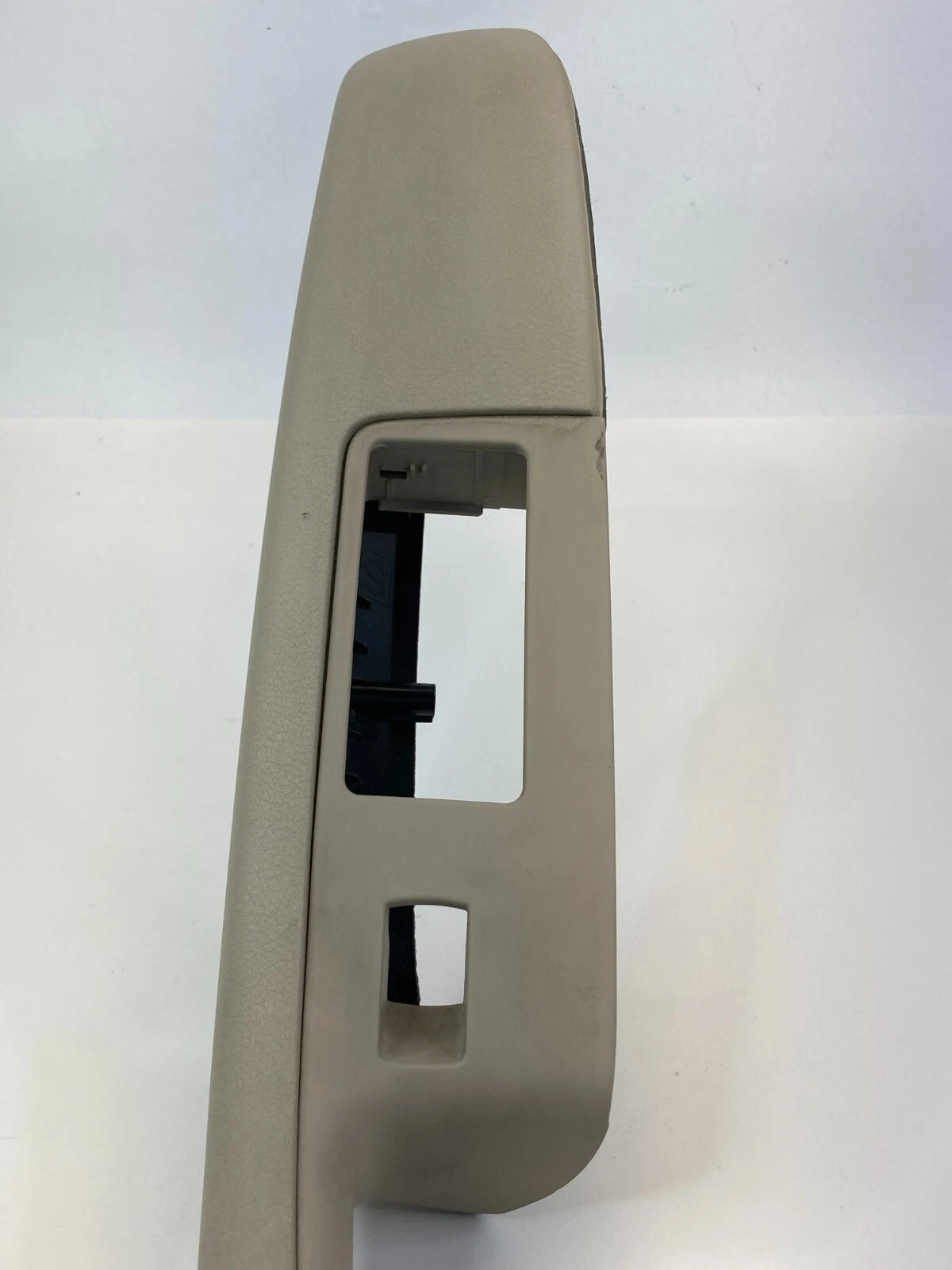 05-11 AUDI A6 QUATTRO REAR LEFT SIDE INNER DOOR PULL HANDLE ARMREST 4F0868393