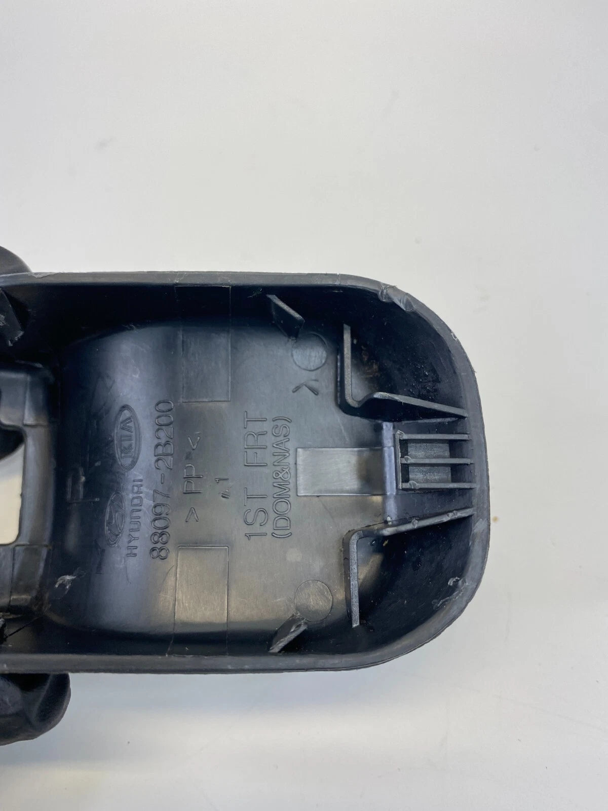 07-09 HYUNDAI SANTA FE FRONT LEFT SEAT RIGHT SIDE TRACK END COVER 88097-2B200