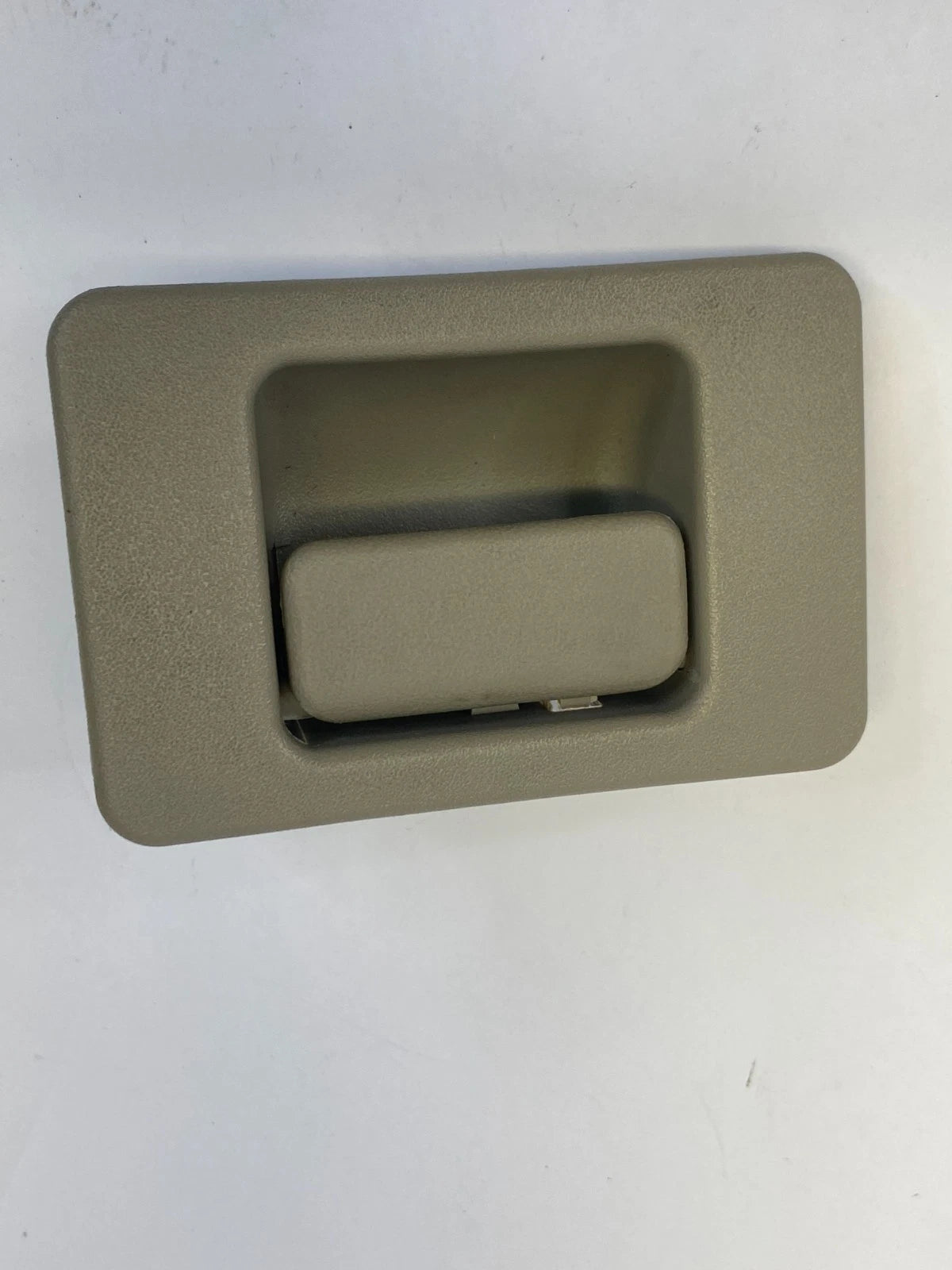 2008-2012 FORD ESCAPE GLOVE BOX LATCH DOOR HANDLE LOCK OEM YL2A-1006004-AAW