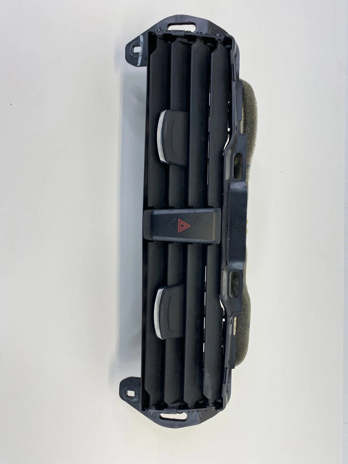 13-20 FORD FUSION CENTER DASH AIR VENT GRILLE W/ HAZARD SWITCH DS73-19K617-A OEM