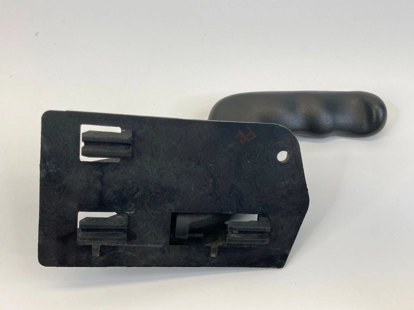 2000-2006 CHEVROLET TAHOE FRONT RIGHT SIDE INTERIOR DOOR HANDLE 15186043 OEM