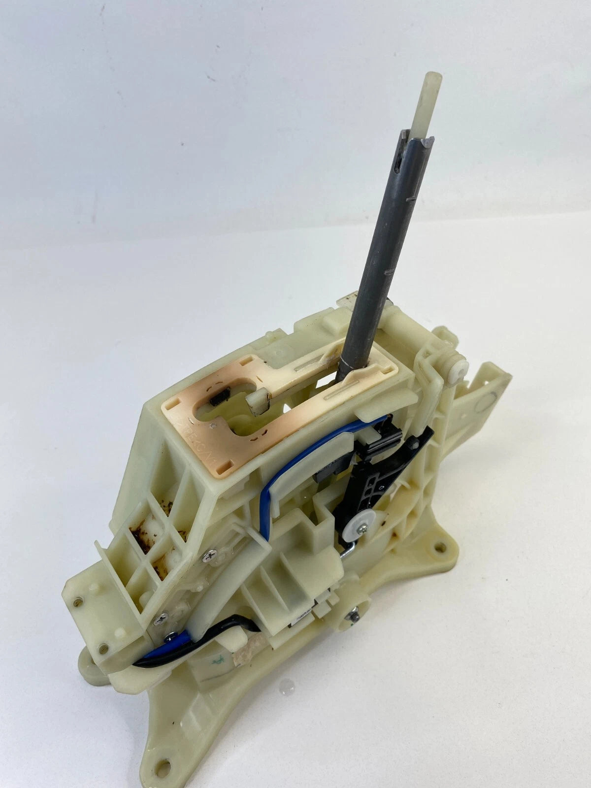 2015-2017 HYUNDAI SONATA A/T TRANSMISSION GEAR FLOOR SHIFTER SHIFT SELECTOR OEM