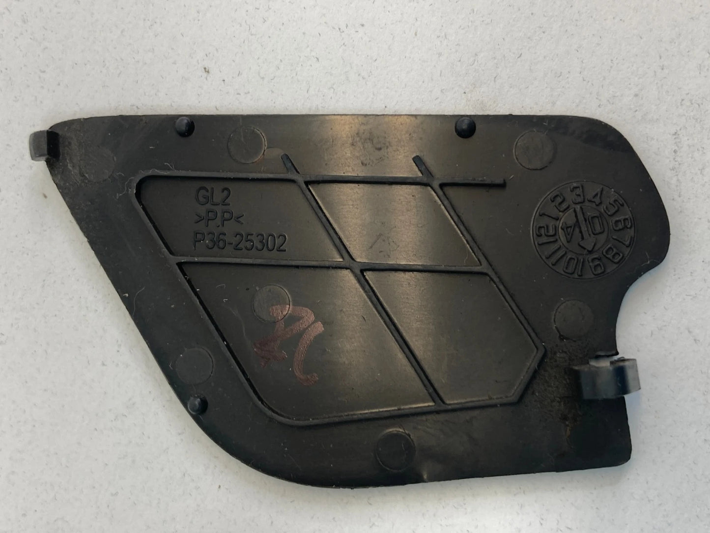 2004-2008 ACURA TL REAR LEFT DOOR INTERIOR HANDLE SCREW COVER CAP P36-25302