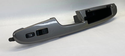2004-2010 TOYOTA SIENNA FRONT RIGHT DOOR WINDOW SWITCH BEZEL 74231-AE010 OEM
