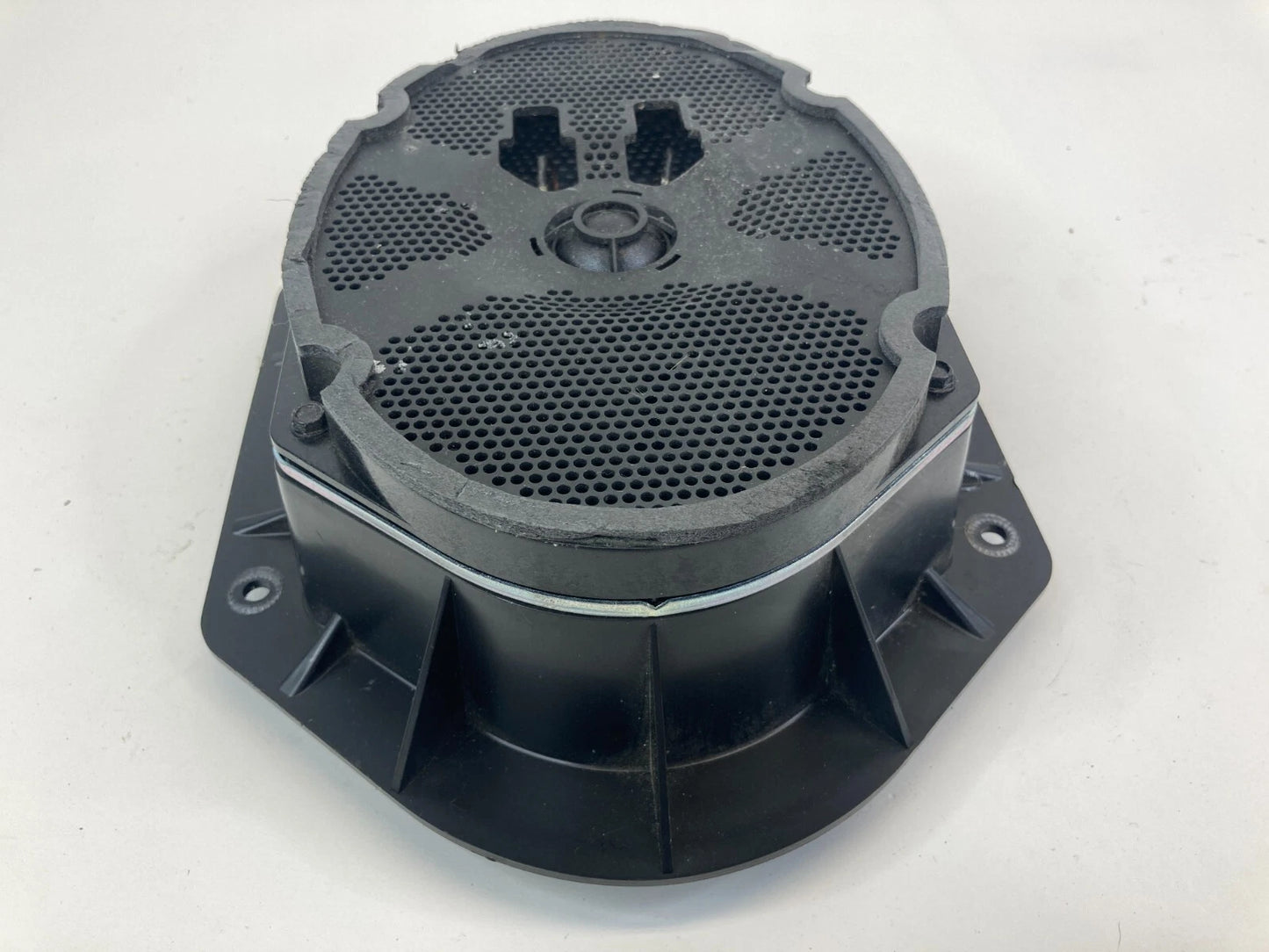 2009-2019 FORD FLEX REAR RIGHT BACK SIDE DOOR SPEAKER AUDIO 8A8T-18808-BA