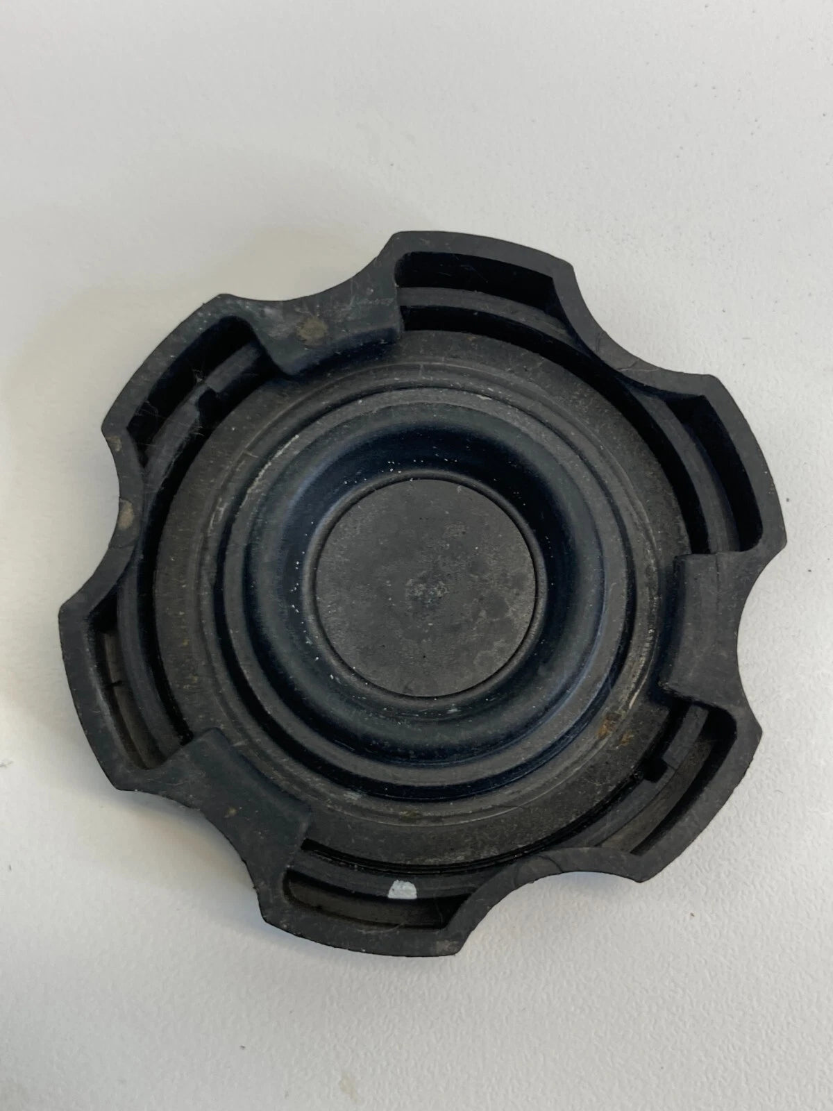 2008-2010 SATURN VUE 2.4L BRAKE MASTER CYLINDER CAP RESERVOIR TANK COVER CAP OEM