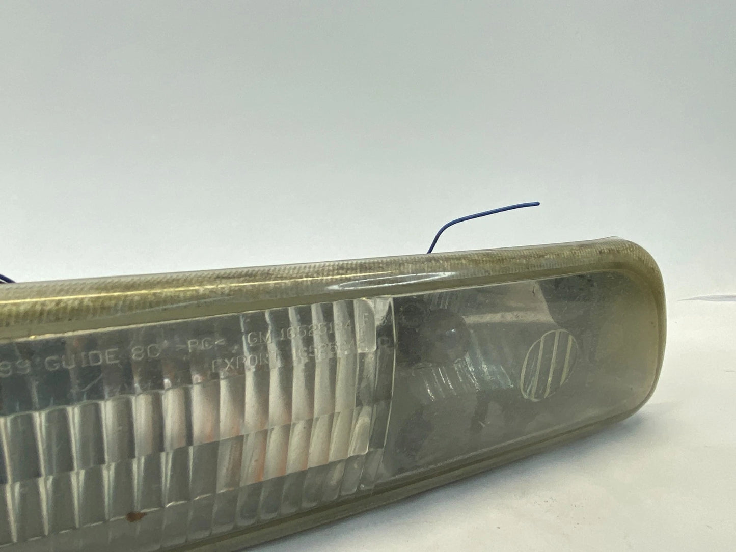 00-06 CHEVY TAHOE SUBURBAN RIGHT RH FOG TURN SIGNAL MARKER LIGHT PARK LAMP OEM