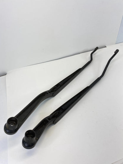2005-2010 CHRYSLER 300 FRONT RIGHT & LEFT WINDSHIELD WIPER ARM PAIR SET OEM
