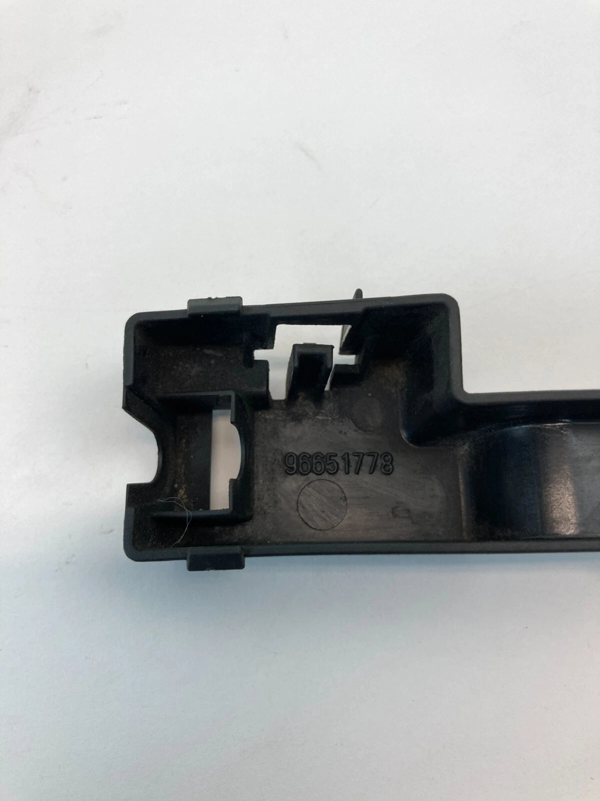 2012 12 CHEVY CHEVROLET SONIC SEDAN WIRE INJECTORS COVER 96651778 OEM