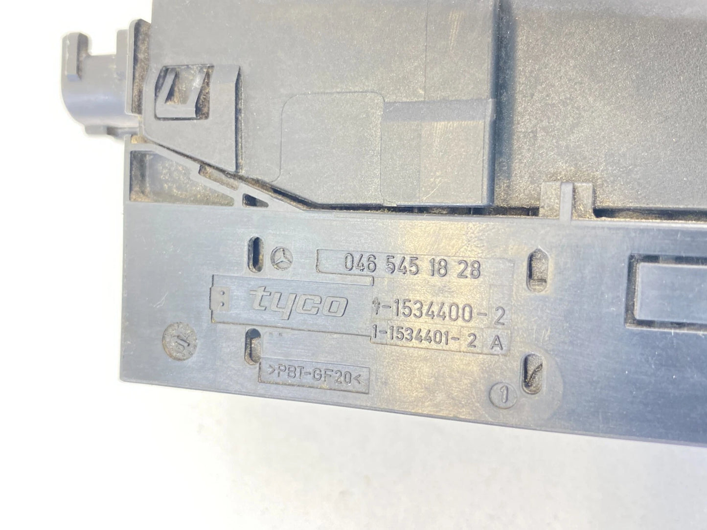 03-06 MERCEDES-BENZ E500 ABS ANTI-LOCK BRAKE PUMP CONNECTOR PLUG OEM 0465451828